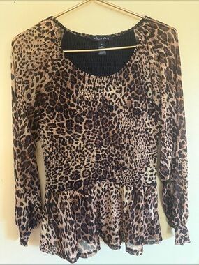 A Love Story Women’s Leopard Top